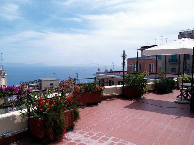 Una Terrazza Sul Golfo Napoli Rom bilde
