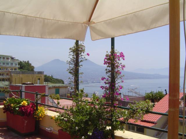 Una Terrazza Sul Golfo Napoli Eksteriør bilde